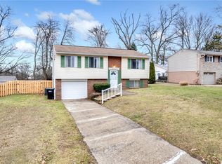 114 Warrencliff Dr, Monaca, PA 15061