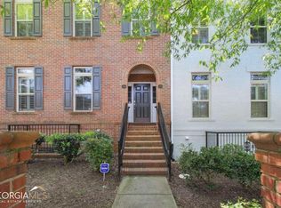 270 Le Gran Bnd, Sandy Springs, GA 30328