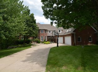 36476 River Oaks Cir, Cumming, IA 50061