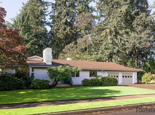 450 Stonegate St, Eugene, OR 97401