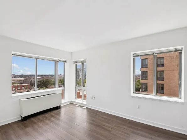 (undisclosed Address), Jamaica, NY 11432