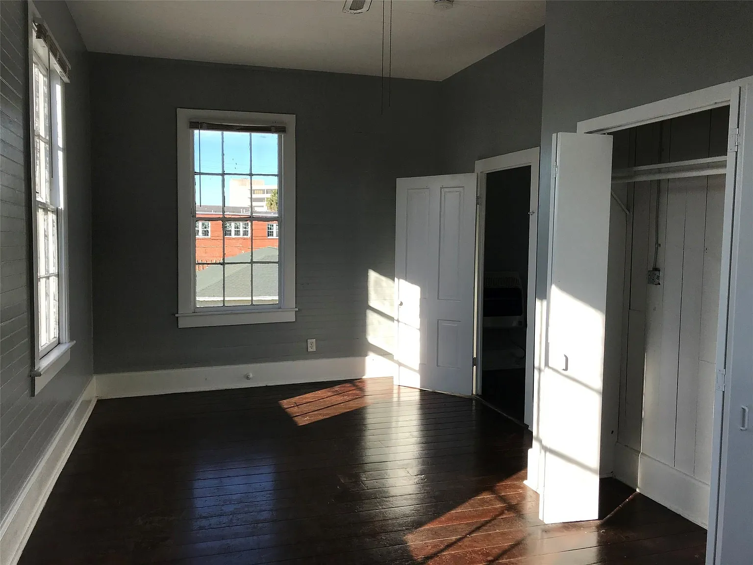1 bed, 1.0 bath, 880 sqft, $1,000 — Photo 2