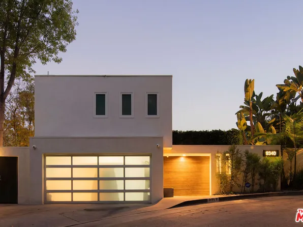 9340 Readcrest Dr, Beverly Hills, CA 90210