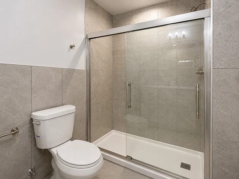 342 E Russell St #2 — Photo 6