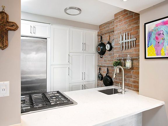4th image of 301 E 75th St APT 11G
