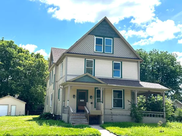 1001 11th St, Eldora, IA 50627