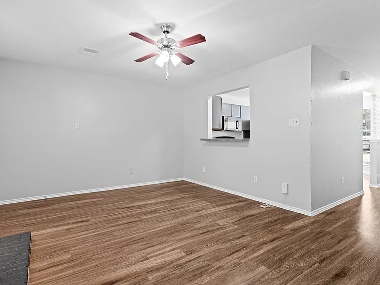 1815 River Crossing Cir #D — Photo 5