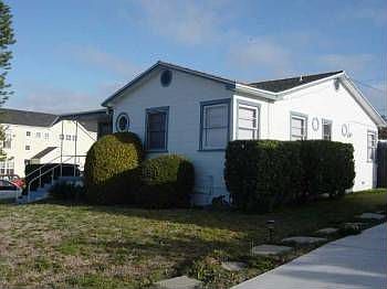 2nd image of 4594 Point Loma Ave