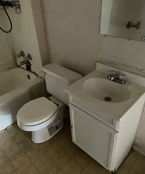 328 S Osage St — Photo 7