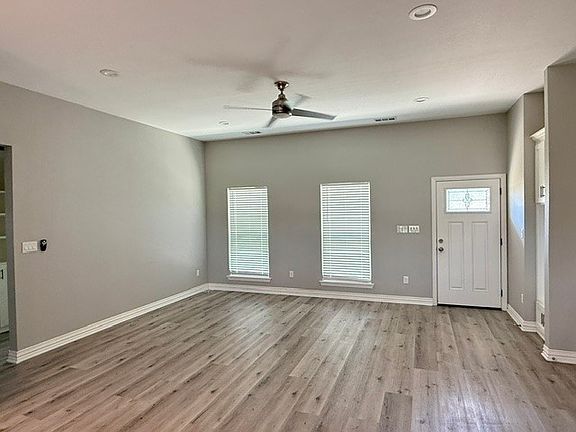5th image of 2080 Newton Rd
