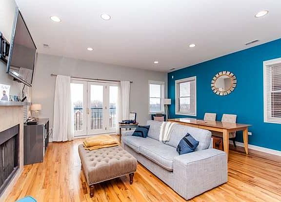5th image of 2621 W Belmont Ave