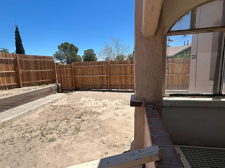 720 Marr St — Photo 10