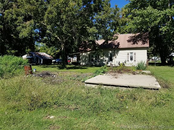 5th image of 341 S Lake Ave