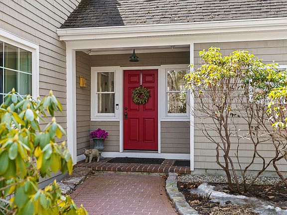 4th image of 9 Conifer Ridge Road