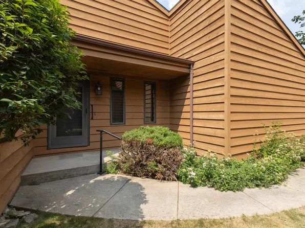 901 E Windfield Pl APT D, Appleton, WI 54911