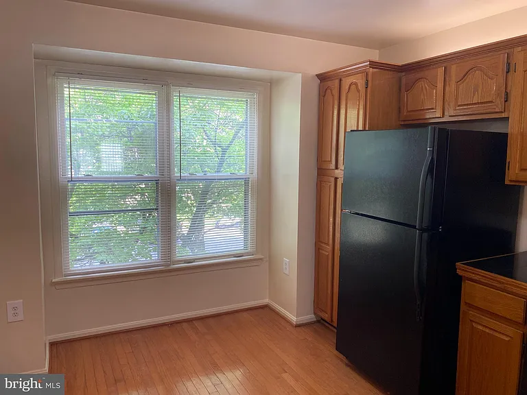5623 Gresham Ln — Photo 17