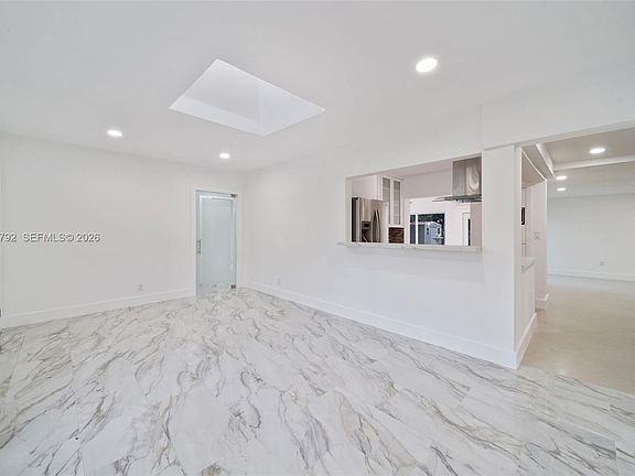 4th image of 1102 NE 117th St