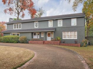 5061 Barry Rd, Memphis, TN 38117