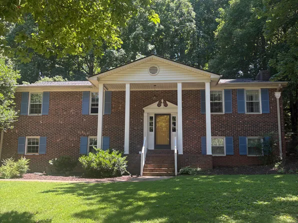 8 Laconia Dr, Travelers Rest, SC 29690
