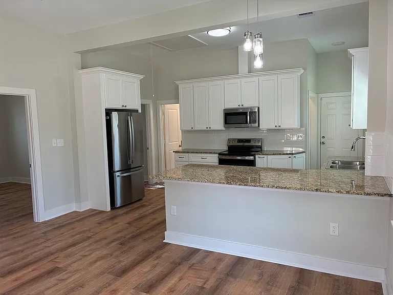 1604 Brooks St — Photo 20