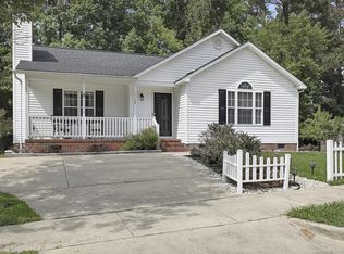1120 Curtiss Dr, Garner, NC 27529