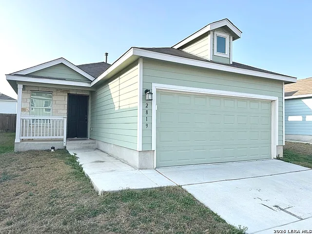 Building Photo - 2819 Gustavo Dr