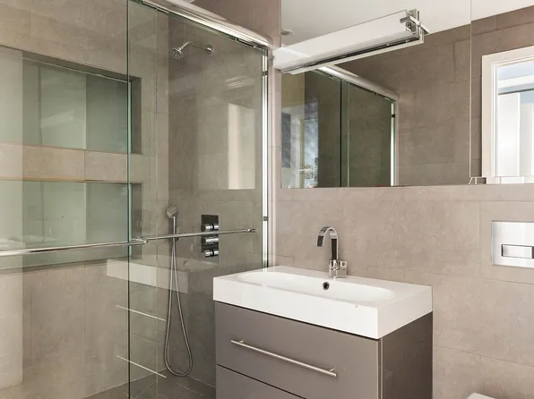 39 1/2 Crosby Street image 9 of 11