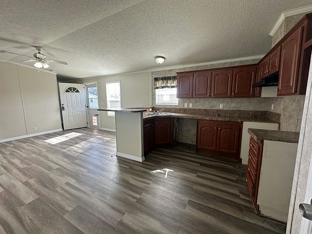 1st image of 1838 Rockhurst Ave #122