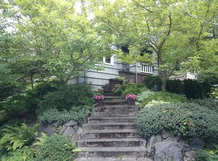 2223 N 54th St, Seattle, WA 98103