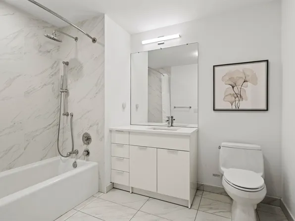 9 Avenue At Port Imperial image 17 of 34