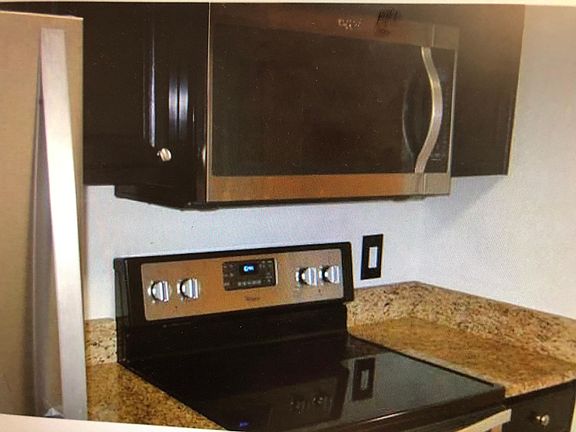 5th image of 200 Country Club Dr APT 908