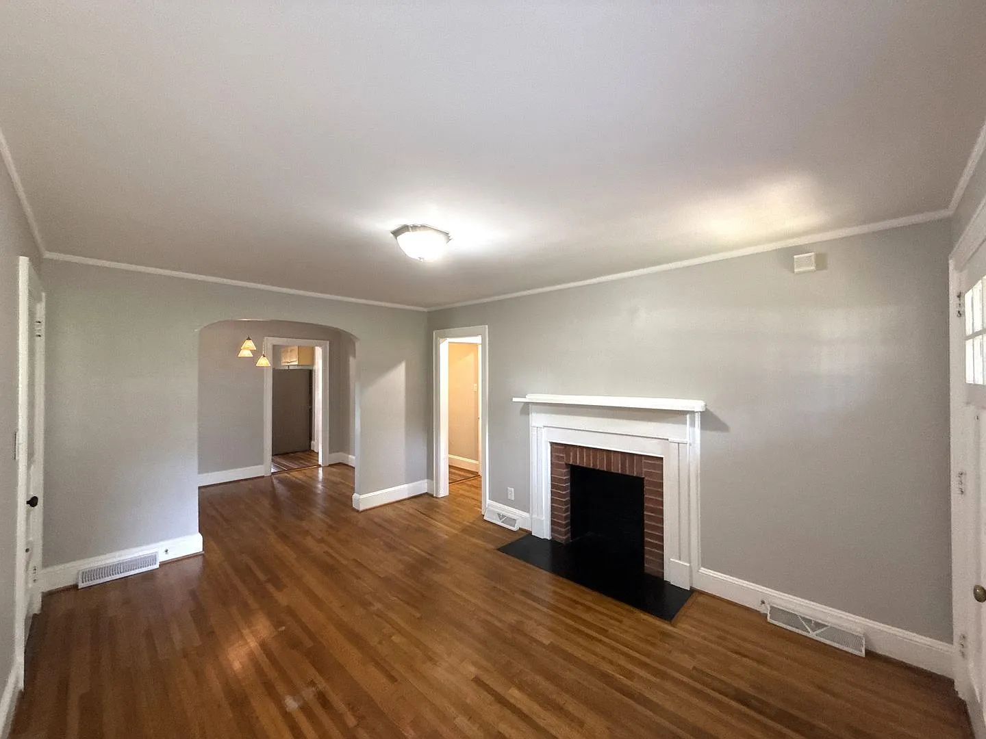 Cozy Home in the Oakhurst community — Photo 3