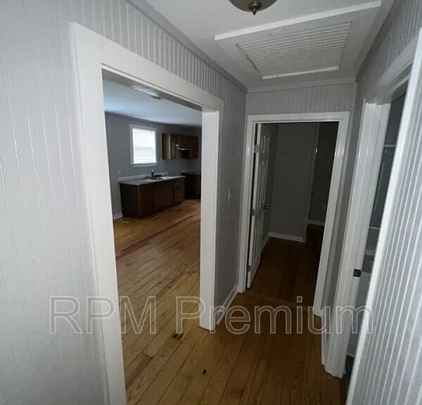 3647 Mission Dr — Photo 4