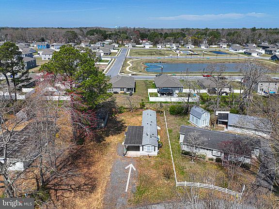 2nd image of 32996 Circle Dr