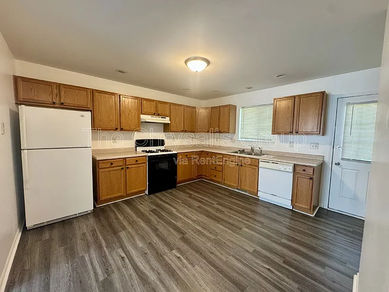 2229 State St — Photo 3