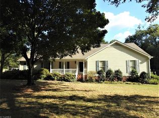 7376 Doggett Rd, Browns Summit, NC 27214