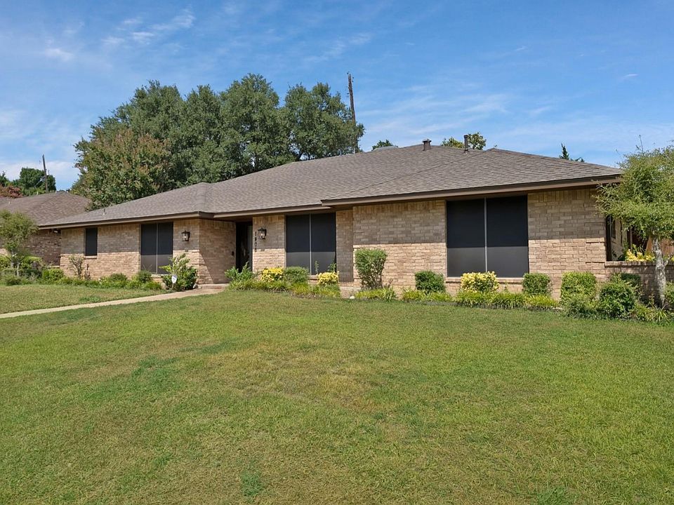 1st image of 1406 Shady Brook Dr