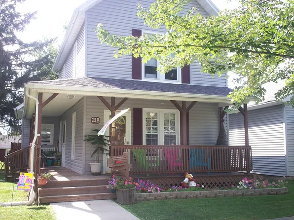 218 Maplewood St, Willard, OH 44890