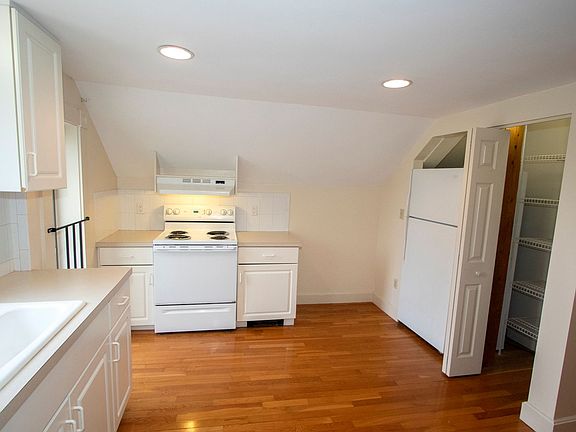 3rd image of 728 Central Ave APT 401