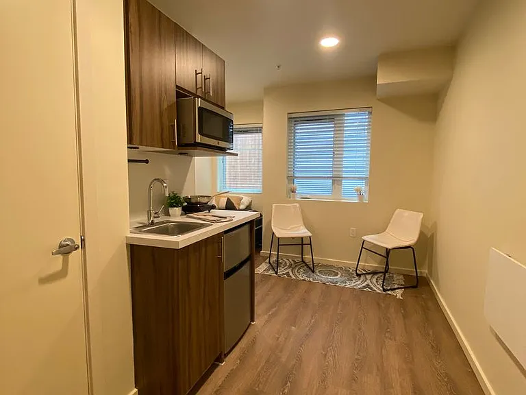 Plaza Apartments — Photo 75