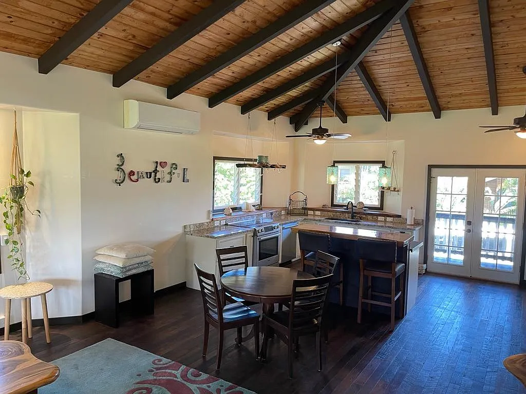 2 bed, 1378 sqft, $4,990 — Photo 2
