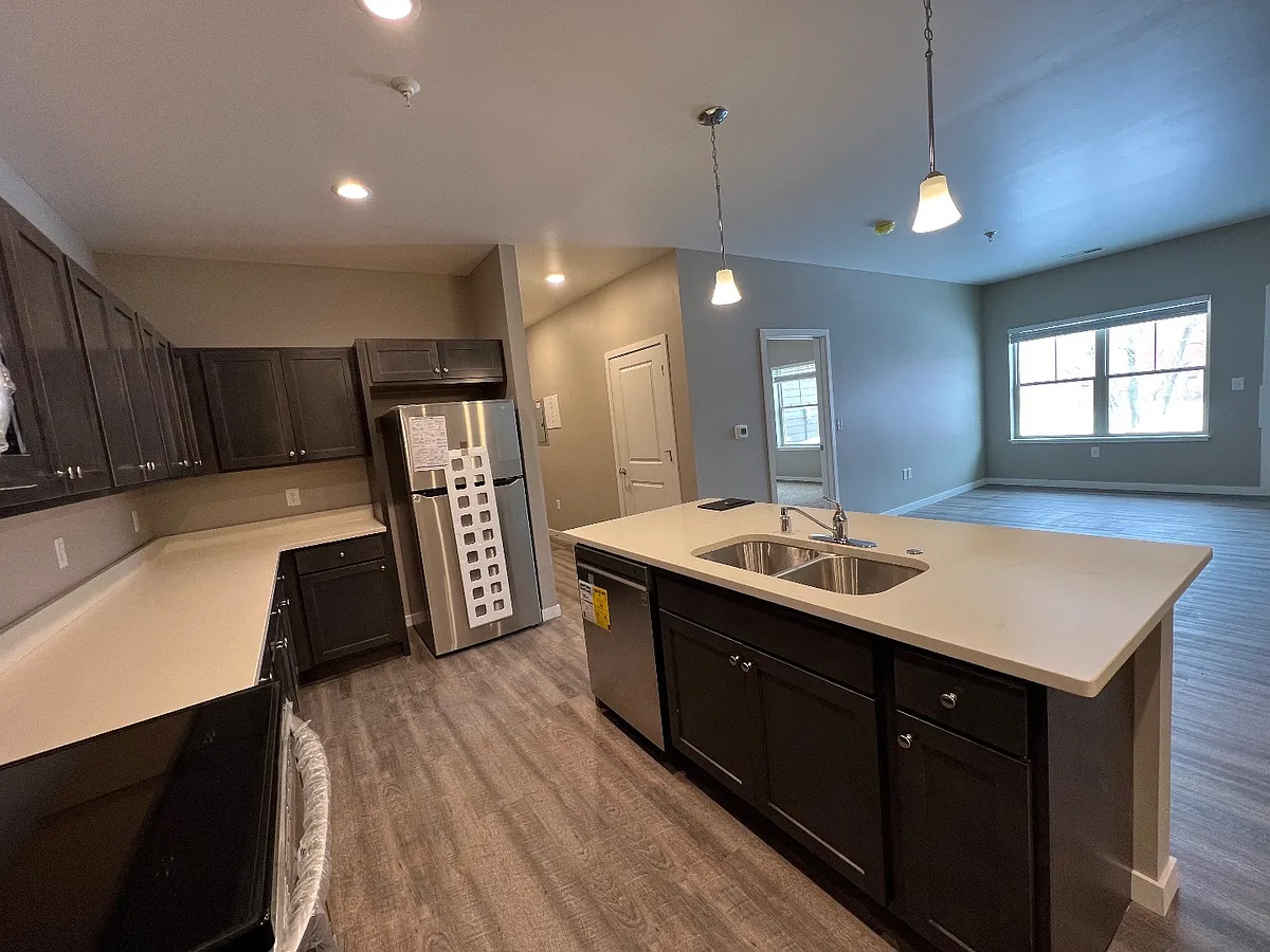 Photo 2 of 24 - 4460 S 26th St #6 - Milwaukee, WI Unit Photo - 4460 S 26th St #6