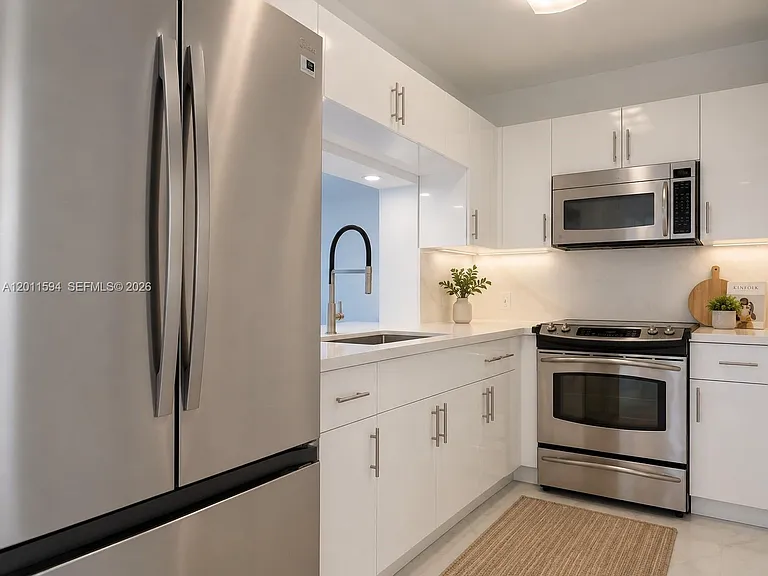 3252 SW 88th Pl #3252 — Photo 3