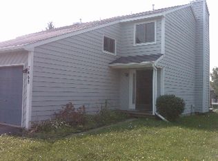 7468 Coachlight Ln, Liverpool, NY 13088