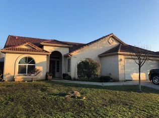559 Quady Ln, Madera, CA 93637