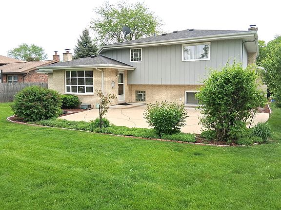 2nd image of 347 Woodlane Ct