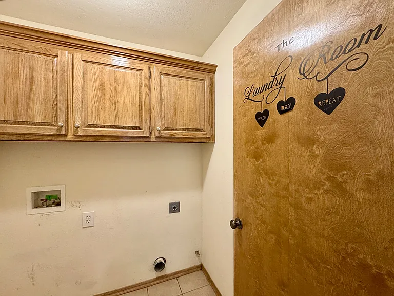 8221 Greer Way — Photo 5