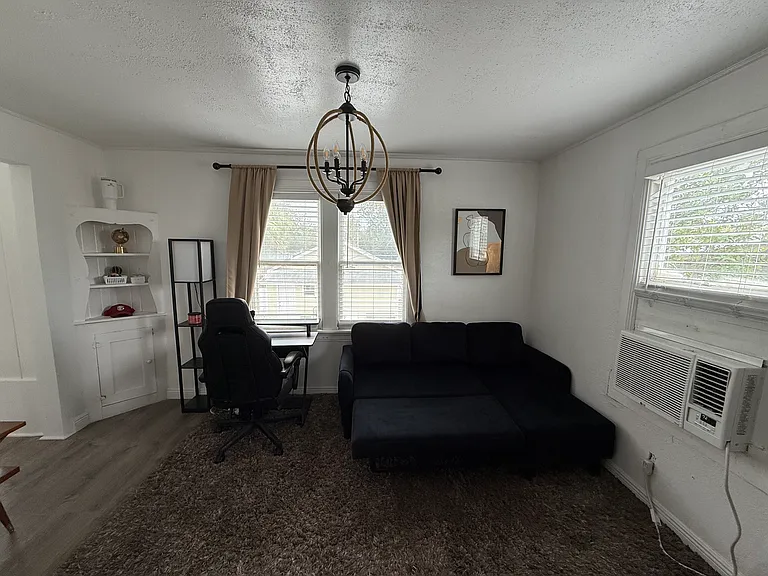 2355 Burlington Ave N #A — Photo 2