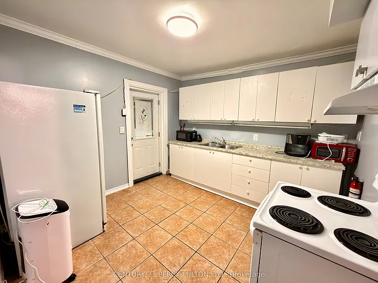 108 Cumberland Ave #2 — Photo 3