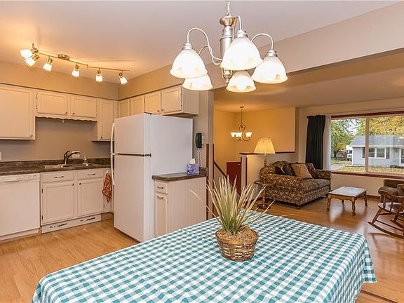 Eat-in kitchen/living room